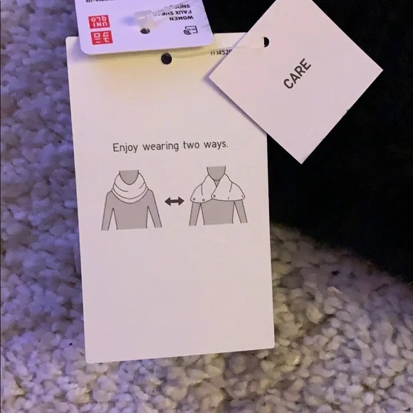 COPY - NWT - UNIQLO Faux Fur Scarf/Neck Wrap - Picture 6 of 7